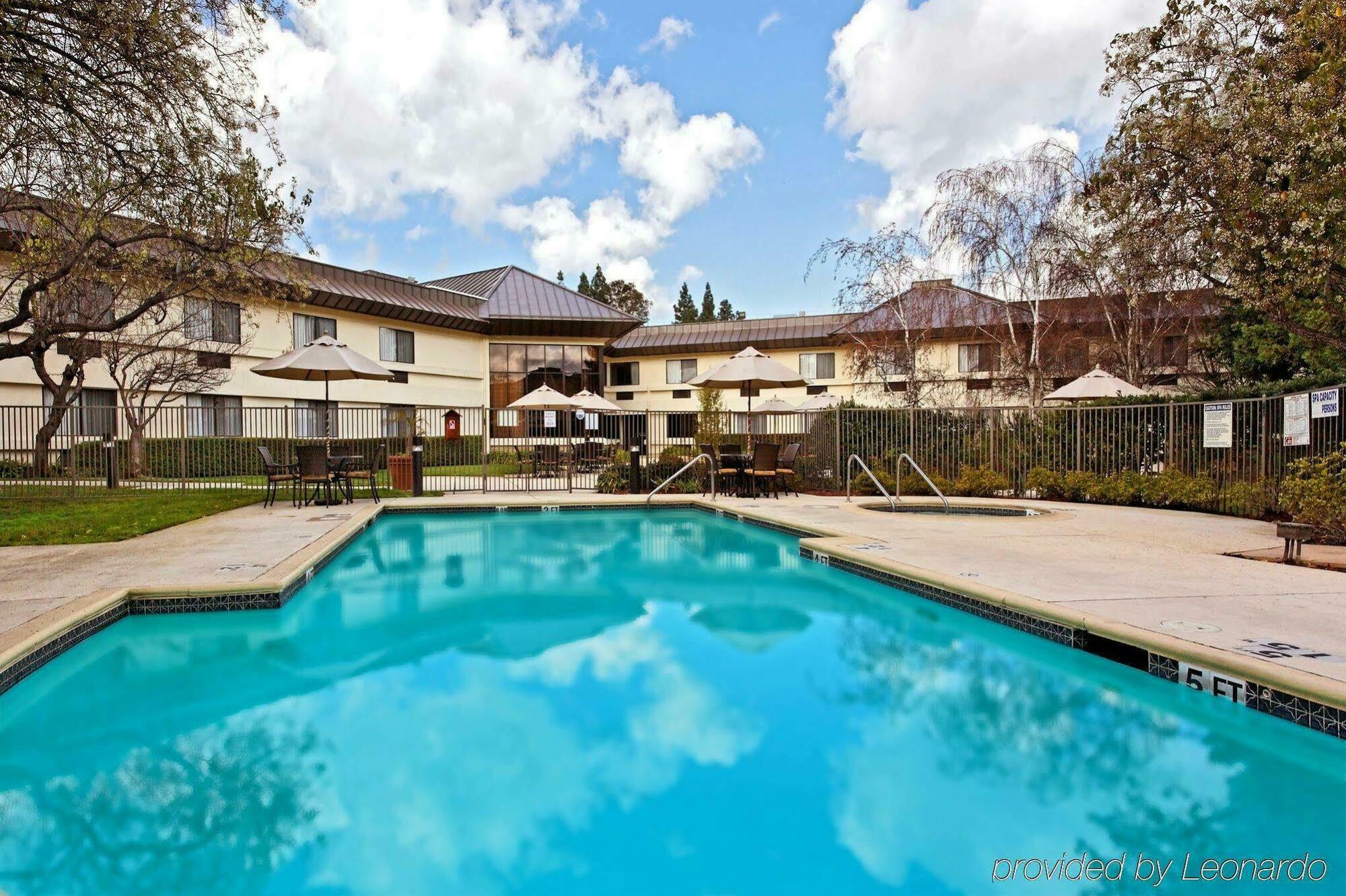Holiday Inn Express Walnut Creek By Ihg Екстер'єр фото